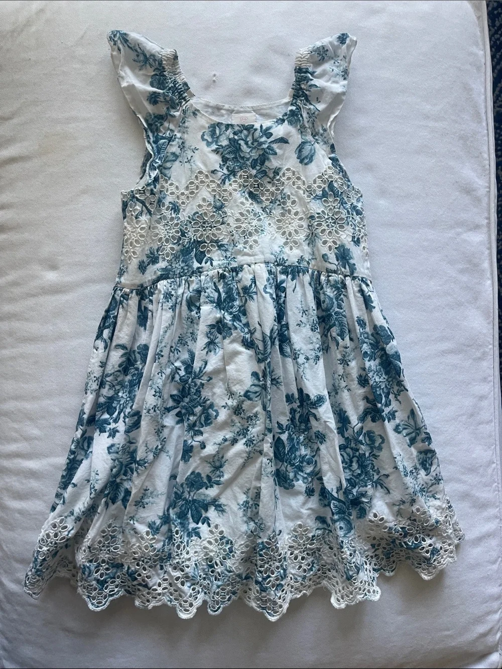 GAP Girls Size 5 White and Teal Floral Lace Dress